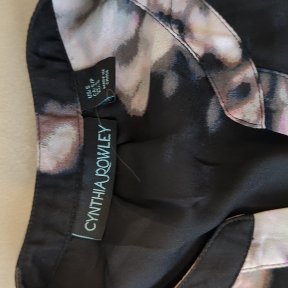 3/$20 Cynthia Rowley Floral Tank Top - Picture 3 of 4